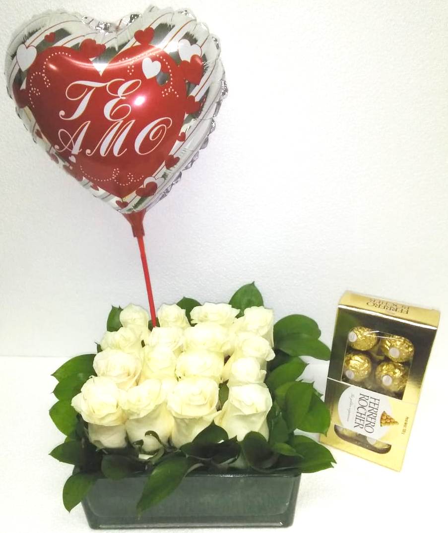 Florero cuadrado 16 Rosas, Bombones Ferrero Rocher 100 gramos y Globito 